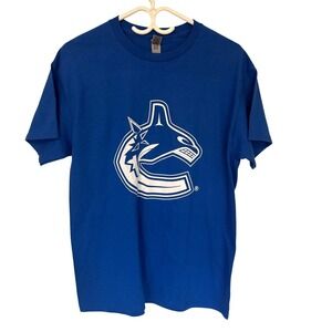 Vancouver Canucks Blue T-Shirt Size M Gildan Ultra Cotton Graphic Tee Sports Fan